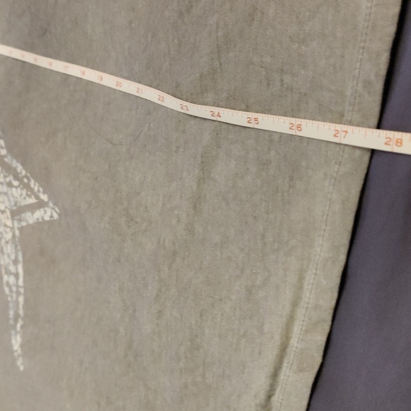 Torrid cold should Tshirt. Size 1 - Picture 6 of 6